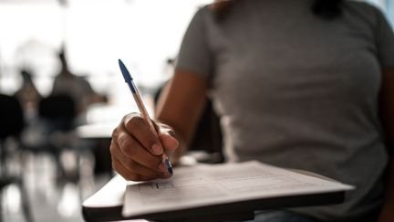 “Pas de soutien-gorge, pas d’accès” : au Nigeria, des étudiantes interdites de passer leurs examens si elles ne portent pas de soutien-gorge