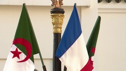 Les relations entre la France et l’Algérie se tendent à nouveau, l’accord de 2013 remis en cause