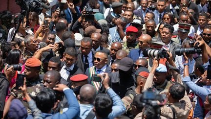 Emmanuel Macron propose au nouveau dirigeant de Madagascar “l’appui” de la France pour la transition dans le pays