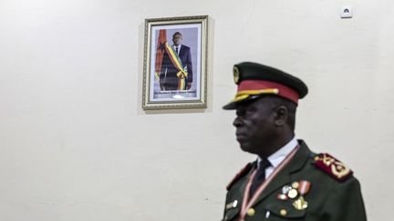 Putsch en Guinée-Bissau : un général a été nommé président de transition, le président destitué a quitté le pays pour le Sénégal