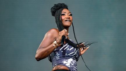 “C’est une fierté !” : comment Aya Nakamura est devenue l’icône de la communauté malienne de France