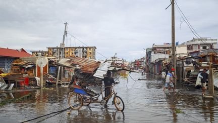 “C’est le chaos total” : à Madagascar, le cyclone Gezani fait au moins 20 morts, la deuxième ville du pays “détruite à 75%”
