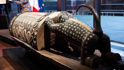 “Djidji Ayokwe” : ce qu’il faut savoir sur la restitution à la Côte d’Ivoire du célèbre tambour parleur