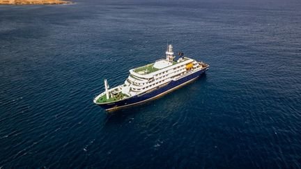 Trois morts, un possible foyer de hantavirus, un navire bloqué en Afrique… Ce que l’on sait de la situation à bord du bateau de croisière “MV Hondius”
