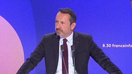 Le vice-président du RN réaffirme la nécessité d’un “dialogue de fermeté” avec l’Algérie, notamment sur le sort de Christophe Gleizes et les OQTF