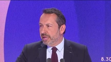 Carburant, Algérie, tribune anti-Bolloré… Sébastien Chenu dans le “8h30 franceinfo”