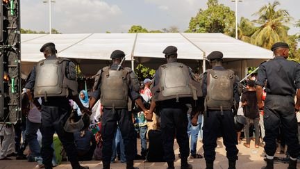 Un agent français au Mali condamné à 20 ans de prison, Paris dénonce des “accusations sans fondement”