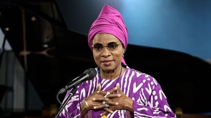 “On est dans une crise et ma réponse, en tant que mère, c’est de dire à cette jeunesse que leur futur est dans leurs mains”, la confie lachanteuse  Angélique Kidjo