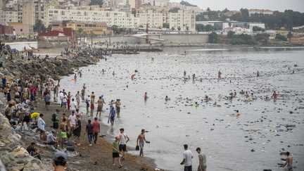 Une nouvelle ONG critique “l’absence de communication officielle marocaine”, après l’afflux de migrants marocains dans l’enclave espagnole de Ceuta: